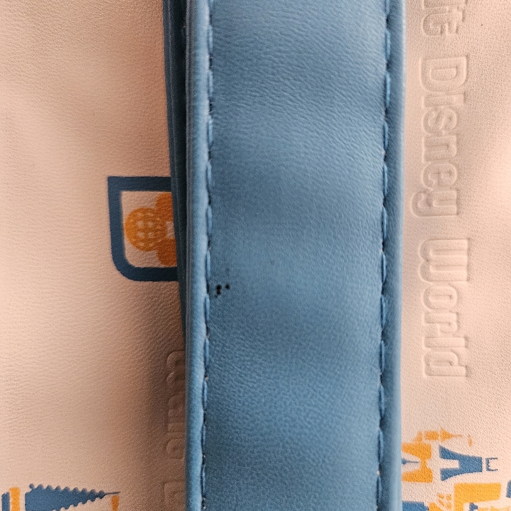 Walt Disney World Limited Edition Fanny Pack - Picture 3 of 4
